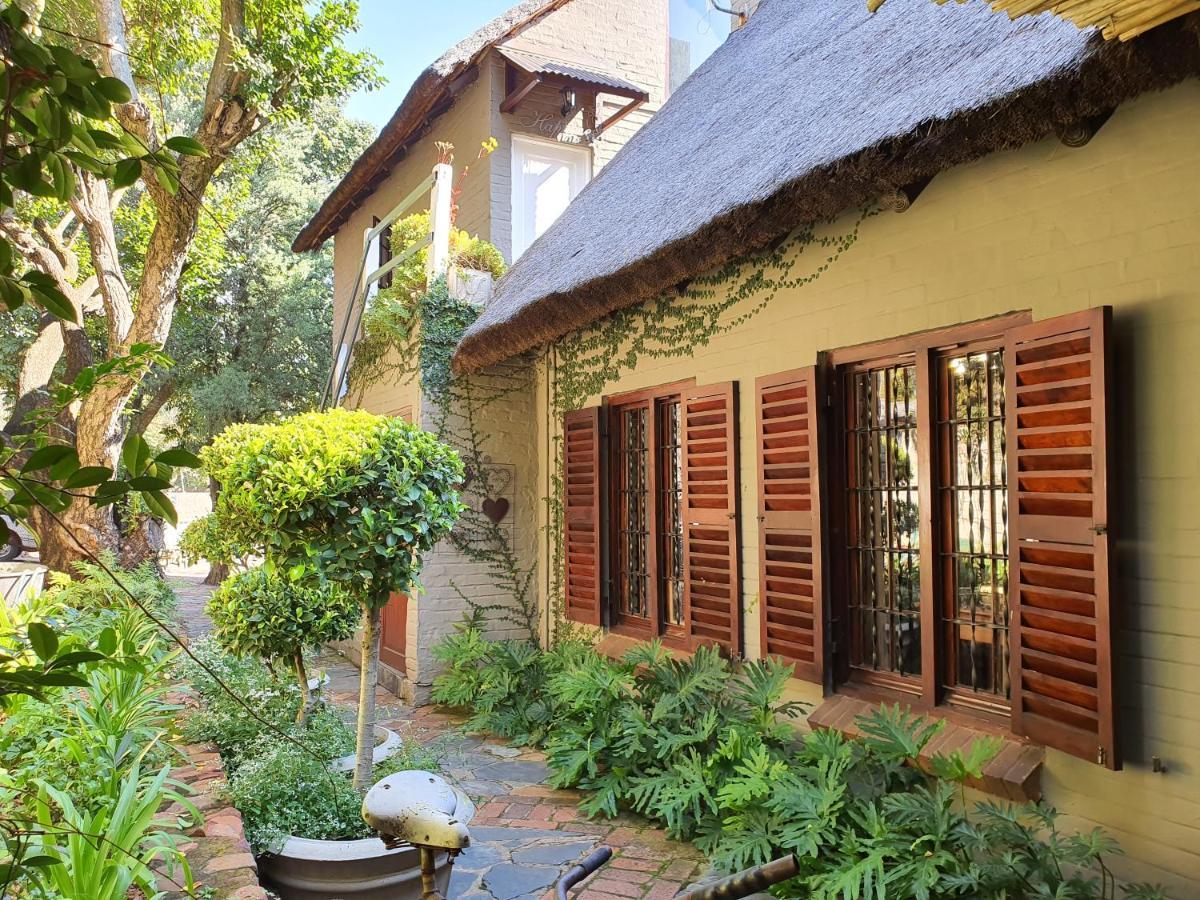 Waterhouse Guest Lodge In Waterkloof Pretoria Exterior photo